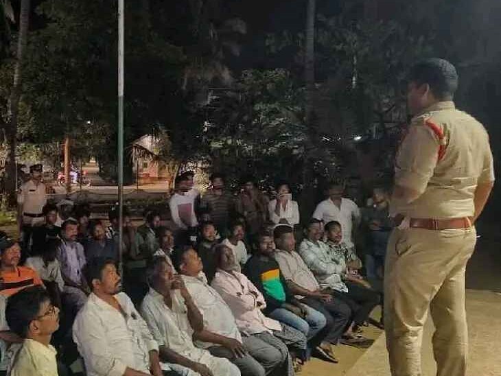 గ్రామస్తులకు పోలీసుల అవగాహన సదస్సు