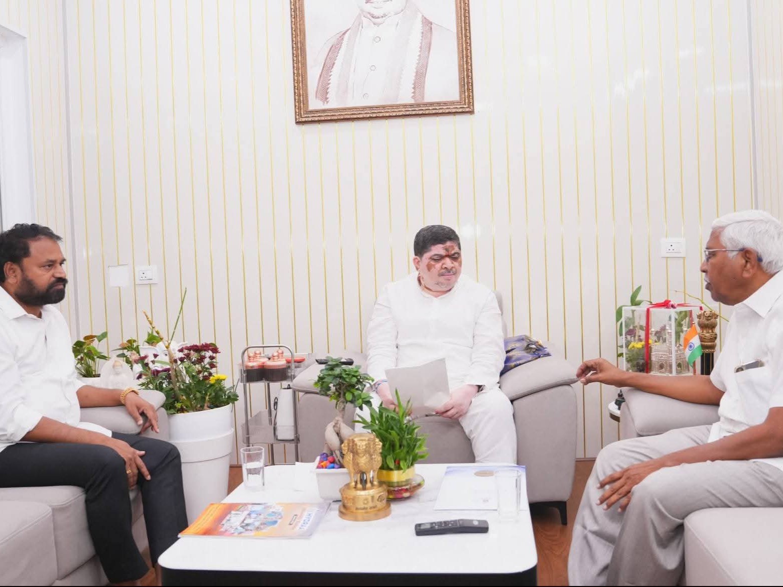 ఉద్యమకారుల హామీల అమలుకు నేతలు భేటీ