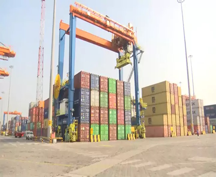 సరకు రవాణాలో విశాఖ పోర్టు రికార్డు