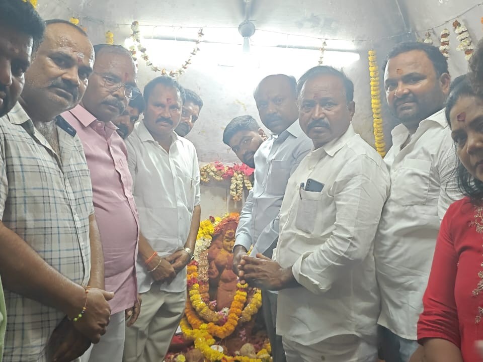 ఘనంగా ముత్యమాంబ అమ్మవారి పండగ