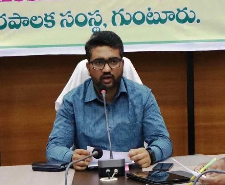 పన్నుల నగదు దుర్వినియోగం.. GMC సెక్రటరీ సస్పెన్షన్