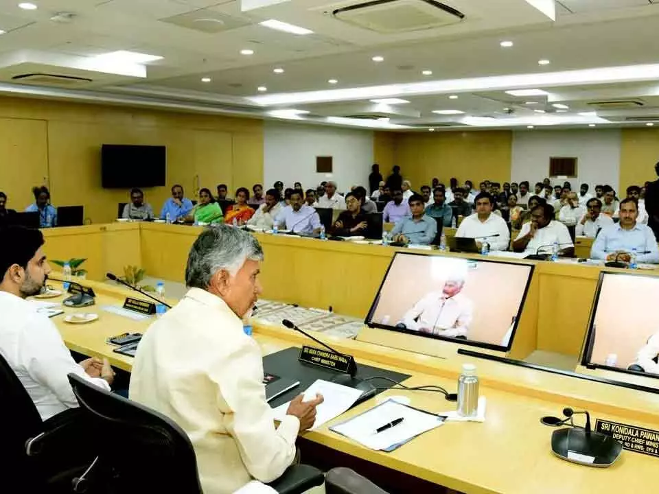 మినీ గోకులాలపై సీఎం కీలక ఆదేశాలు