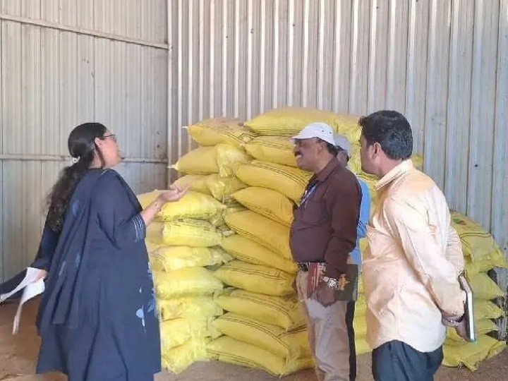 7,652 బ్యాగుల యూరియా బుకింగ్‌కు సిద్ధం