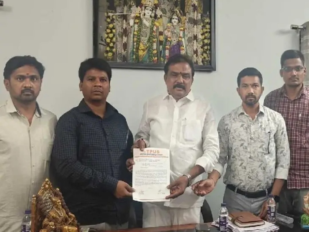 ‘ఉపాధ్యాయ సమస్యలపై అసెంబ్లీలో ప్రస్తావించండి’