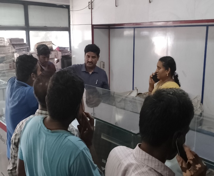 హెచ్‌పీ గ్యాస్ డిస్ట్రిబ్యూటర్స్ వద్ద ఏఎస్‌వో తనిఖీలు