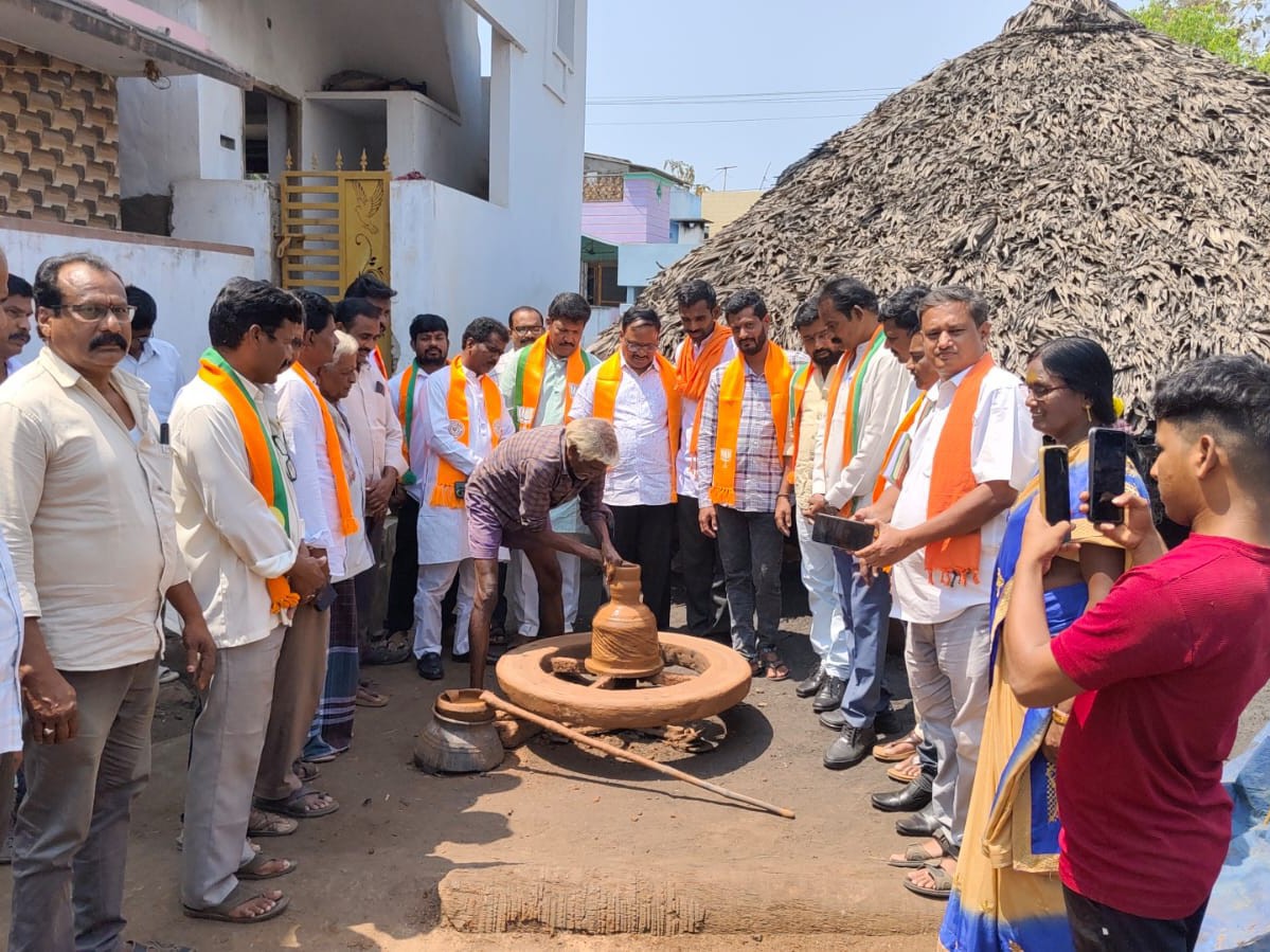 ఘనంగా కవియత్రి మొల్ల జయంతి వేడుకలు