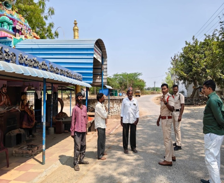 జాళ్లపాలెం తిరునాళ్లపై పోలీసుల నిఘా