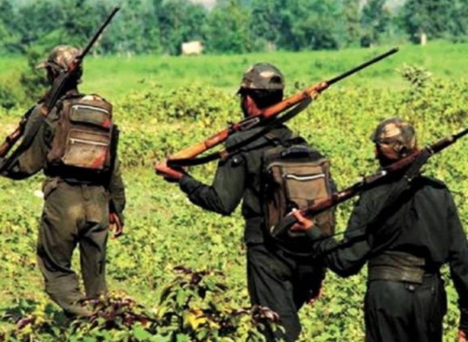 230 మంది మాజీ మావోయిస్టులకు నోటీసులు