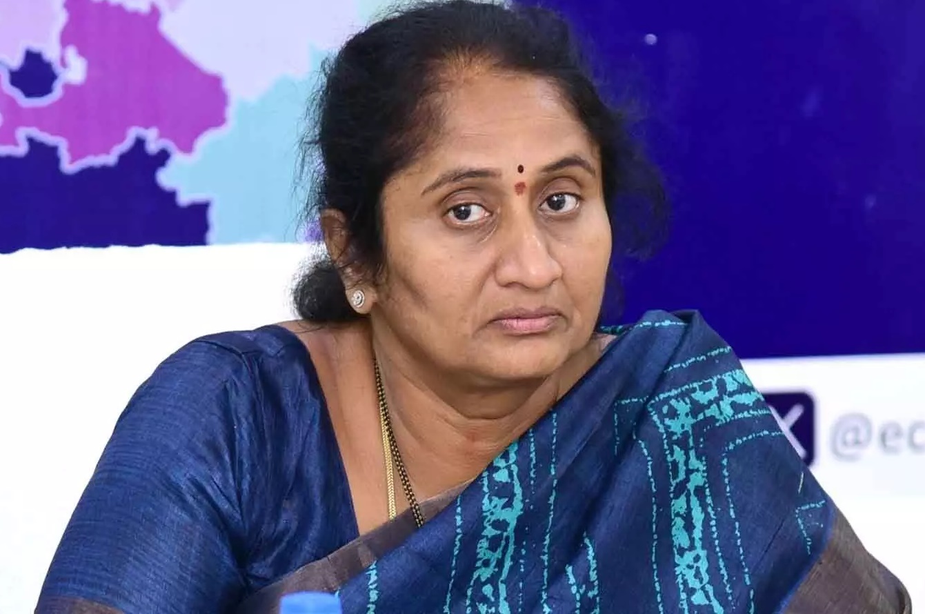 హాస్టల్‌లో ఆహార కొరతపై మంత్రి స్పందన