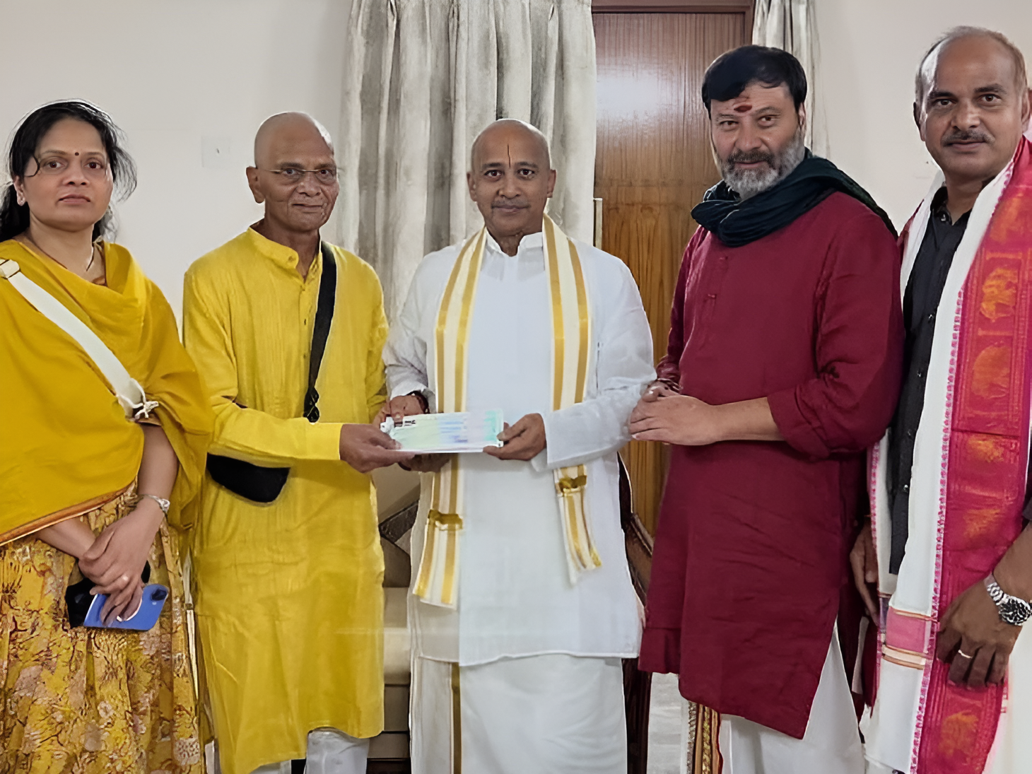 టీటీడీకి రూ.10 లక్షల విరాళం