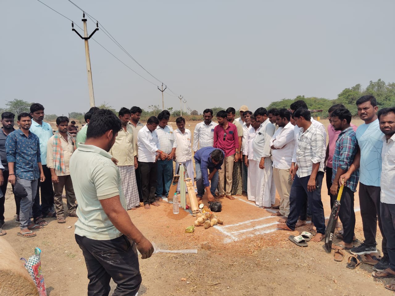 క్రికెట్ టోర్నమెంట్ ప్రారంభం..!