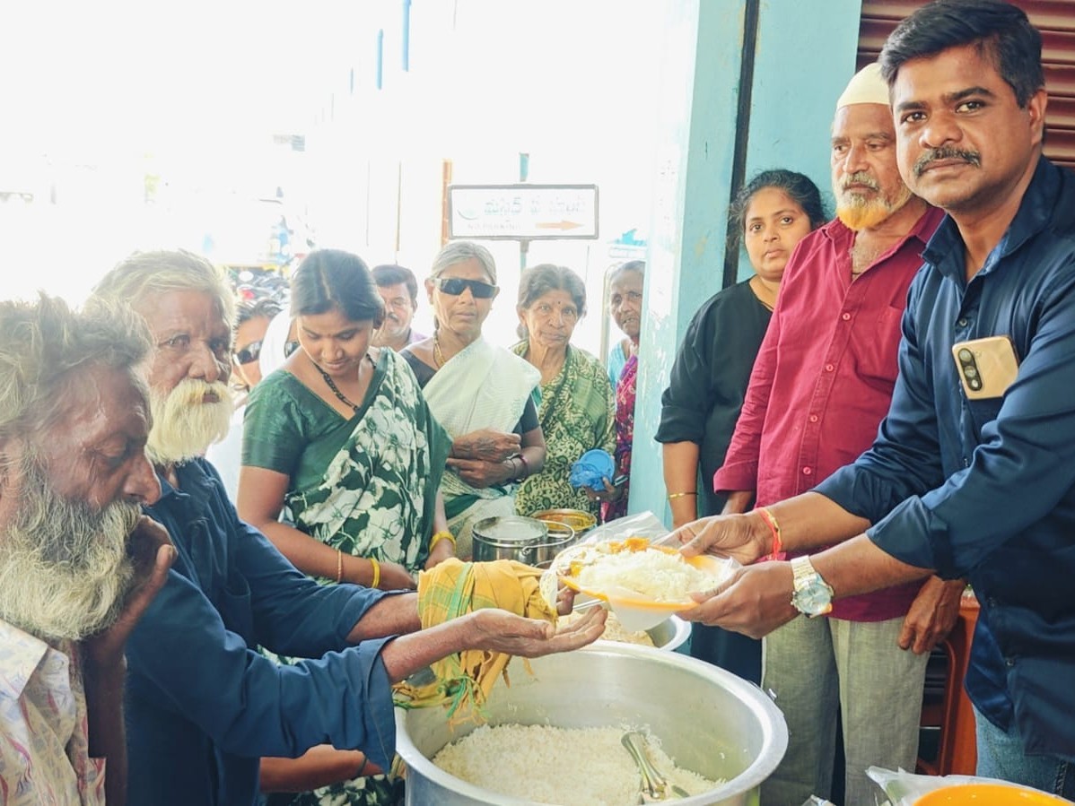 ఒక్క రూపాయికే భోజనం ప్రారంభం