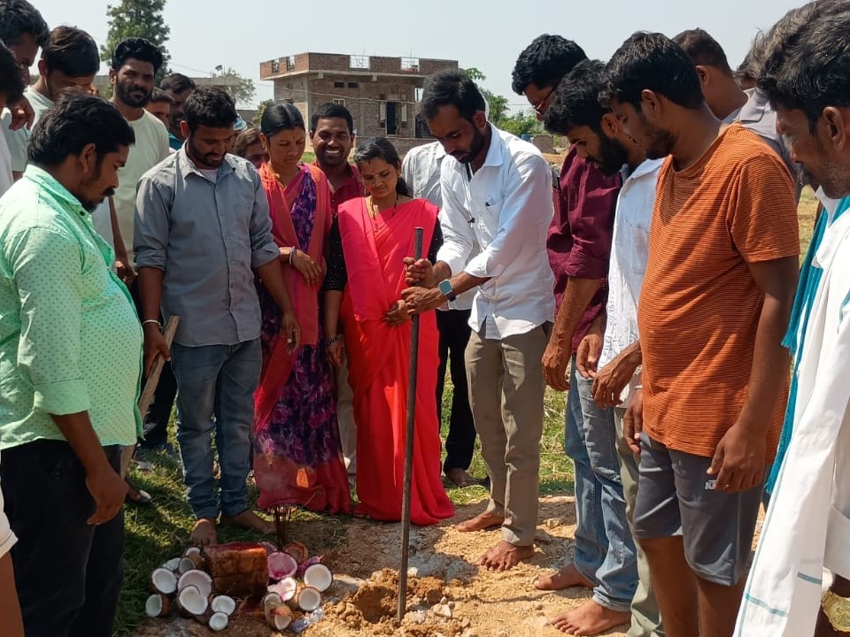 భవన నిర్మాణాలకు శంకుస్థాపన