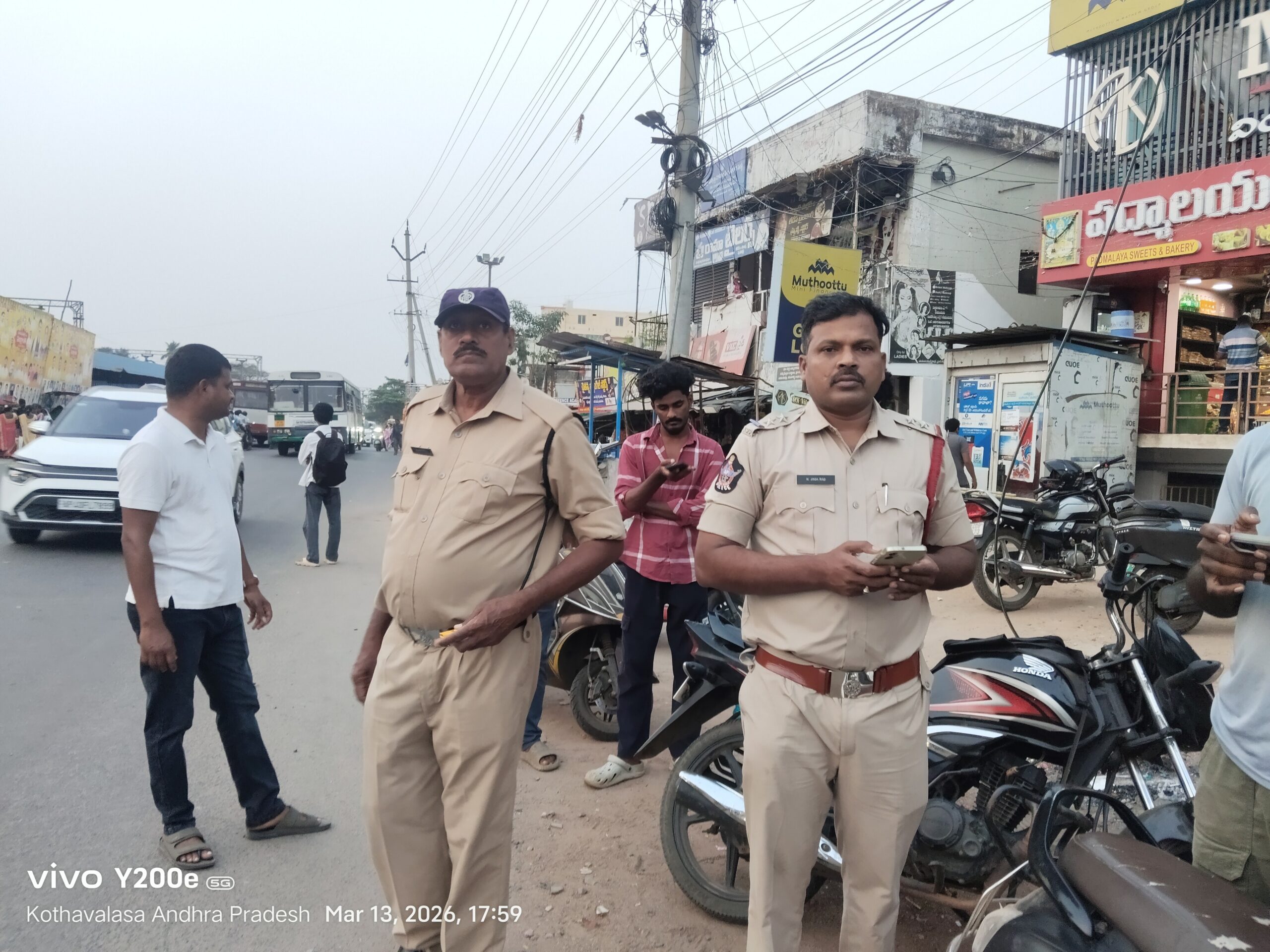 కొత్తవలసలో ఆకస్మిక వాహన తనిఖీలు