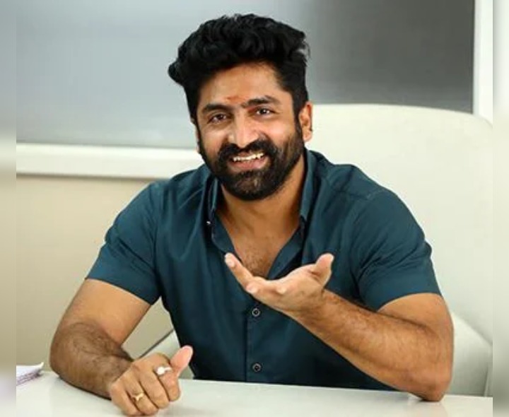 మెగాఫోన్ పట్టనున్న శేఖర్ మాస్టర్..!