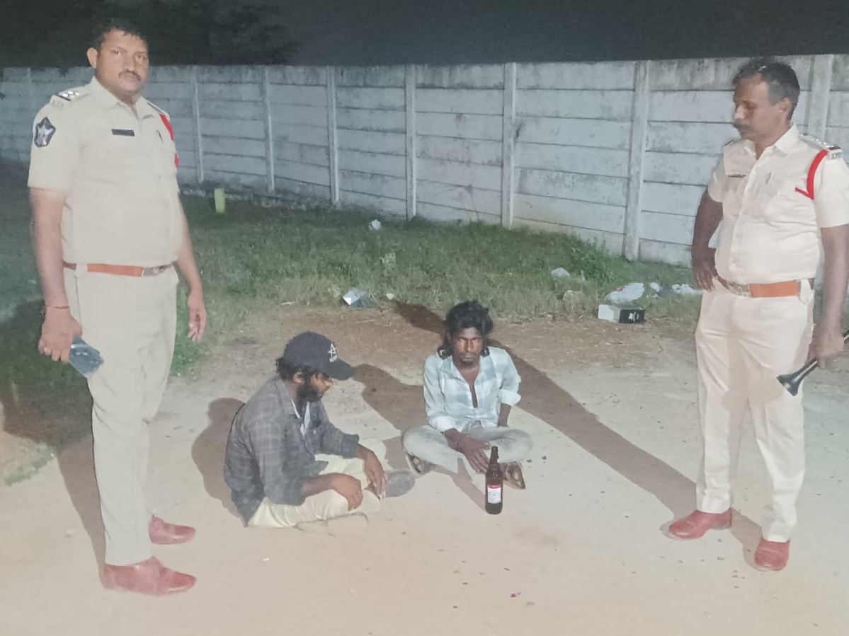 ఓపెన్ డ్రింకింగ్ చేస్తే కఠిన  చర్యలు: సీఐ