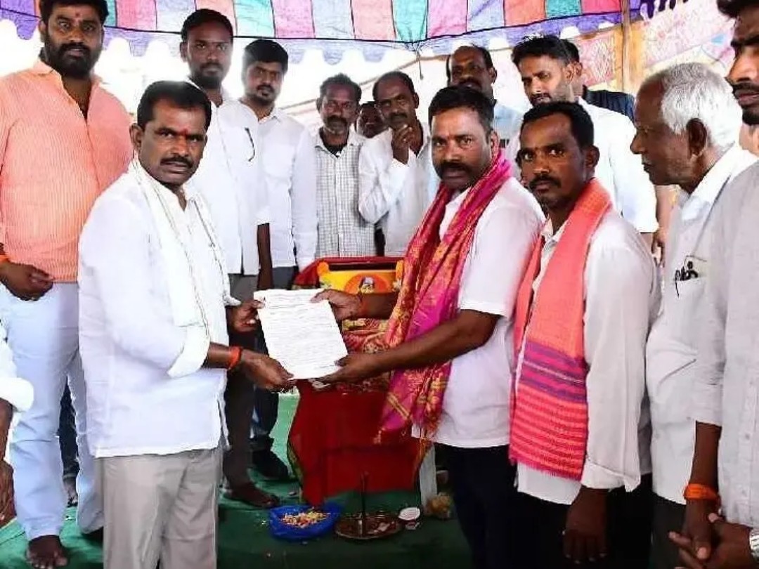 మొల్లమాంబ విగ్రహ ఏర్పాటుకు ఎమ్మెల్యే విన్నపం