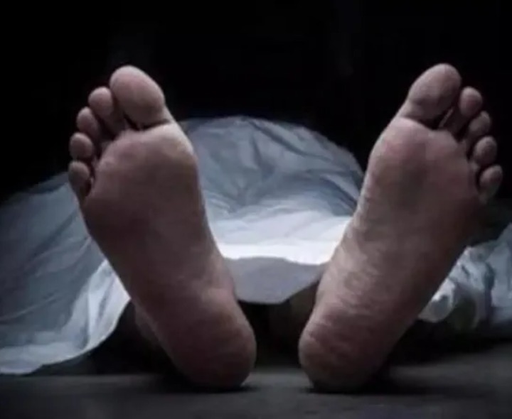 చికిత్స పొందుతూ వ్యక్తి