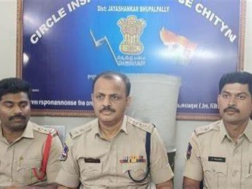 ఎస్సీ, ఎస్టీ అట్రాసిటీ కేసులో ఎమ్మెల్యే పీఏ అరెస్ట్