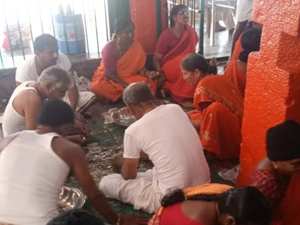 శ్రీలక్ష్మీ మాధవుడి ఆదాయం.. ఎంతంటే?