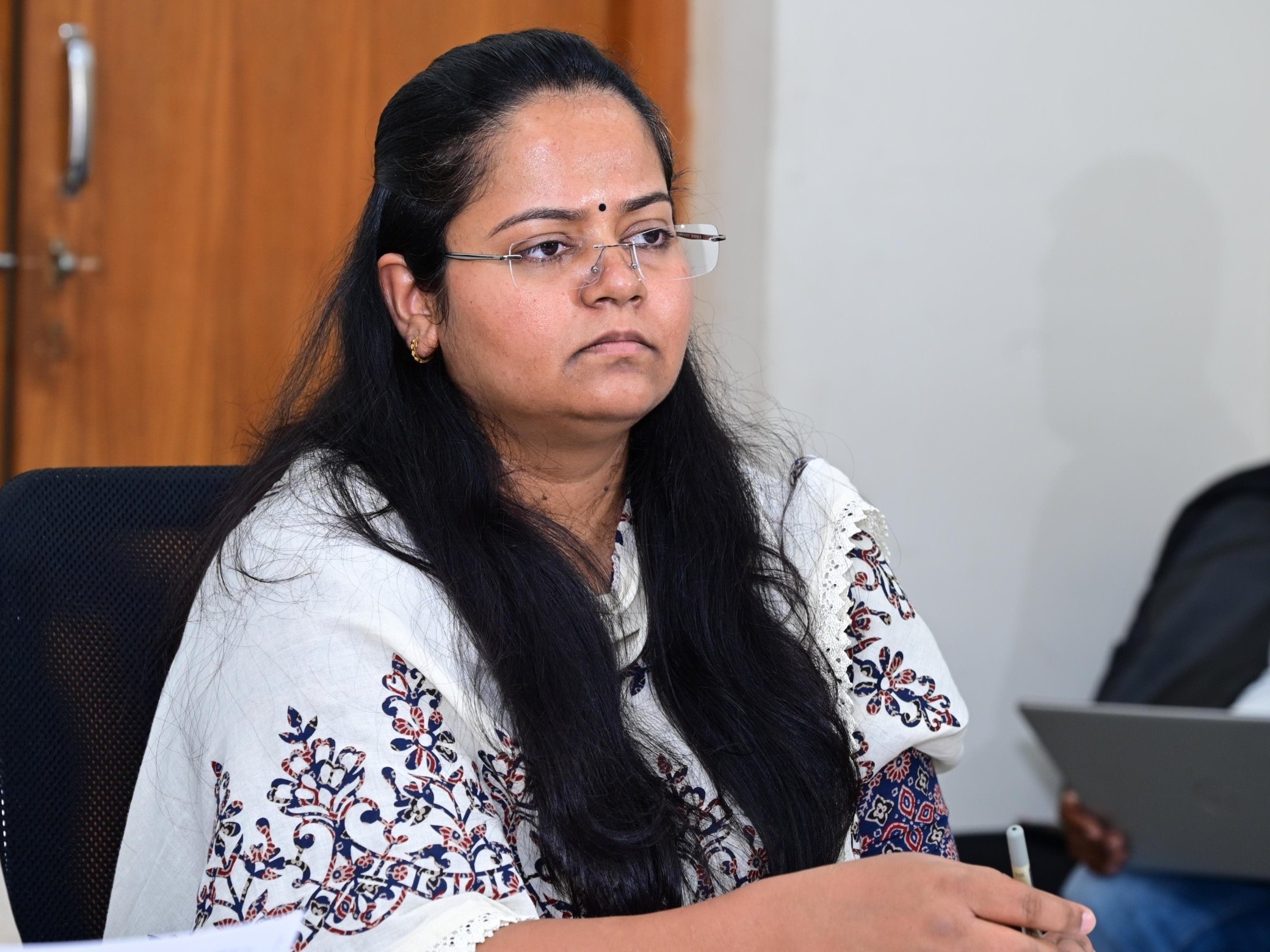 గ్యాస్ కొరతపై కలెక్టర్ ప్రతిమా సింగ్ సమీక్ష