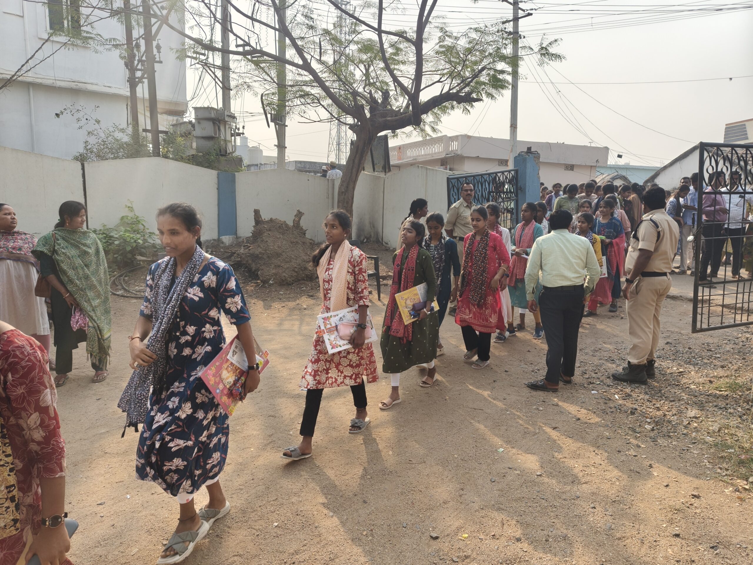 ప్రారంభమైన పదో తరగతి పరీక్షలు