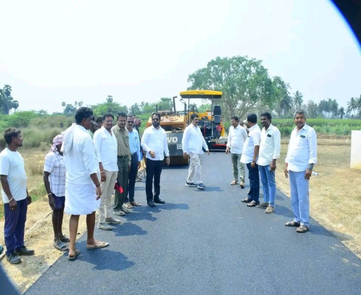 పనులు నాణ్యతతో త్వరితగతిన పూర్తి చేయాలి: MLA