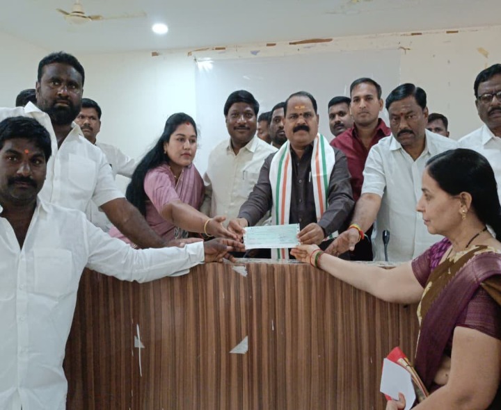 పేదింటి ఆడబిడ్డల వివాహాలకు ఆర్థిక భరోసా