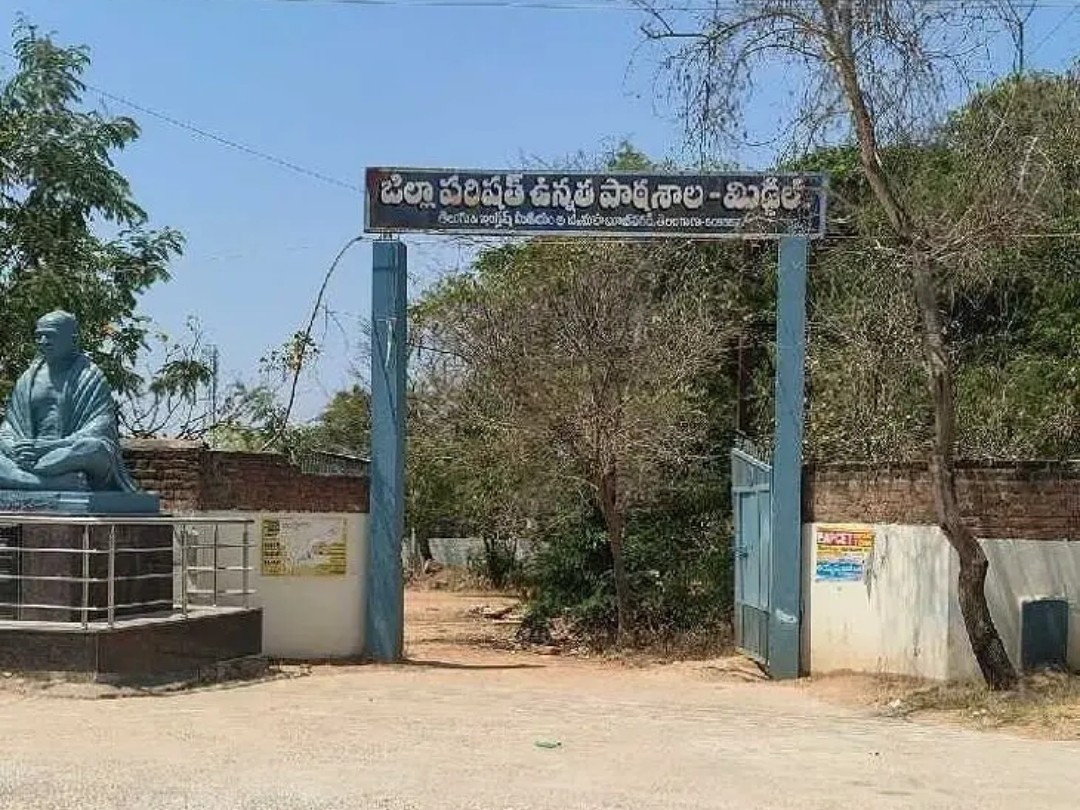 ‘పది’ పరీక్షలకు ఇద్దరు విద్యార్థులు గైర్హాజరు