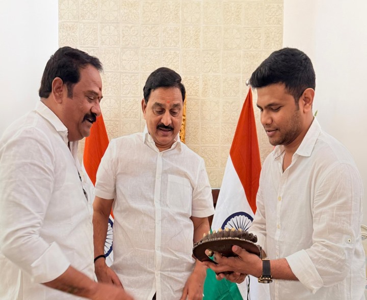 కేంద్రమంత్రిని కలిసిన బీజేపీ ఎమ్మెల్యే