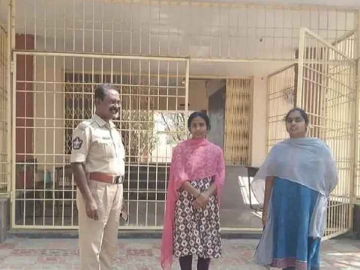 ఇంటర్ పరీక్ష కేంద్రాల వద్ద బందోబస్తు: SP