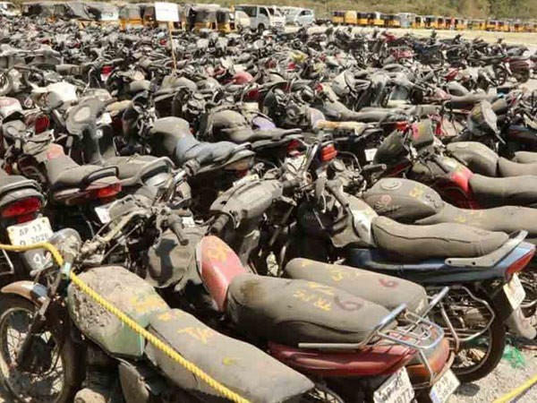 పుంగనూరులో  ఈనెల16 వాహనాల వేలం పాట