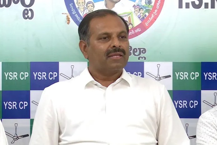 ‘చంద్రబాబు సర్కార్‌ అప్పుల్లో రికార్డులు సృష్టిస్తోంది’