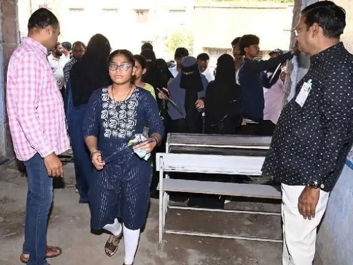 ‘జిల్లాలో తొలిరోజు 51 మంది గైర్హాజరు’