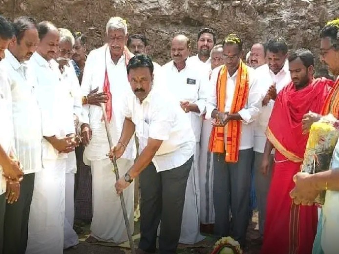 దేవాలయ పునర్మాణానికి భూమి పూజ