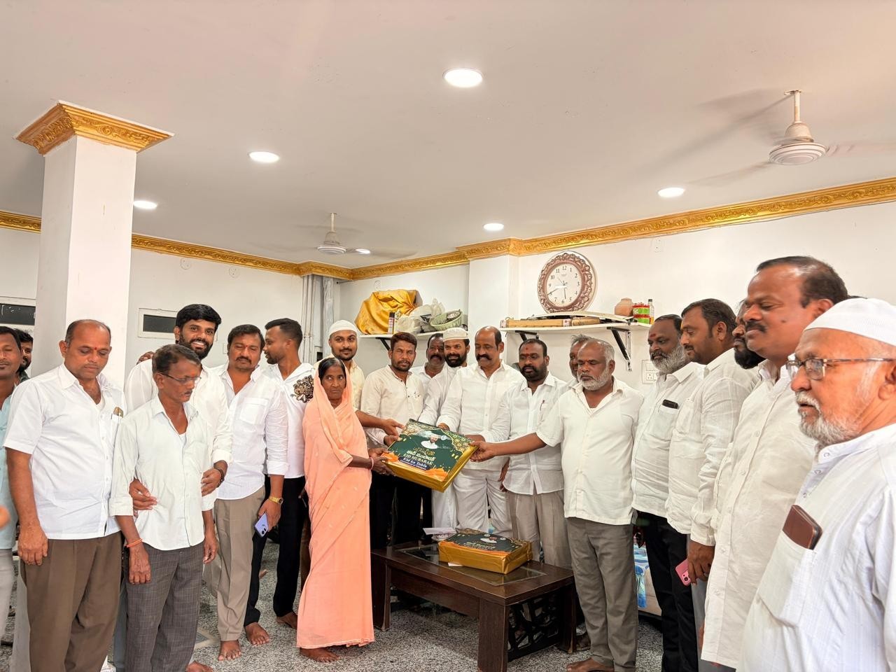 బొల్లారం డివిజన్‌లో రంజాన్ తోఫా అందజేత