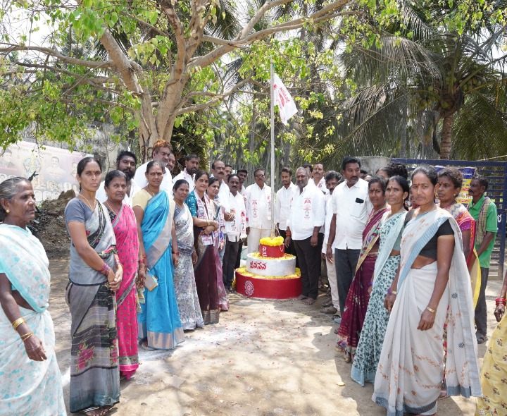 పార్టీ కార్యాలయంలో జనసేన ఆవిర్భావ దినోత్సవ వేడుకలు