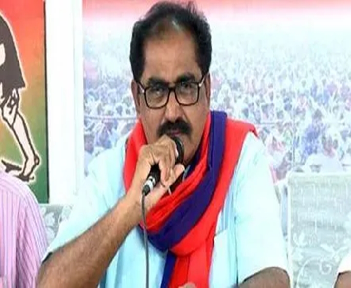 తమ్మినేనిని పరామర్శించిన సీపీఎం నేతలు