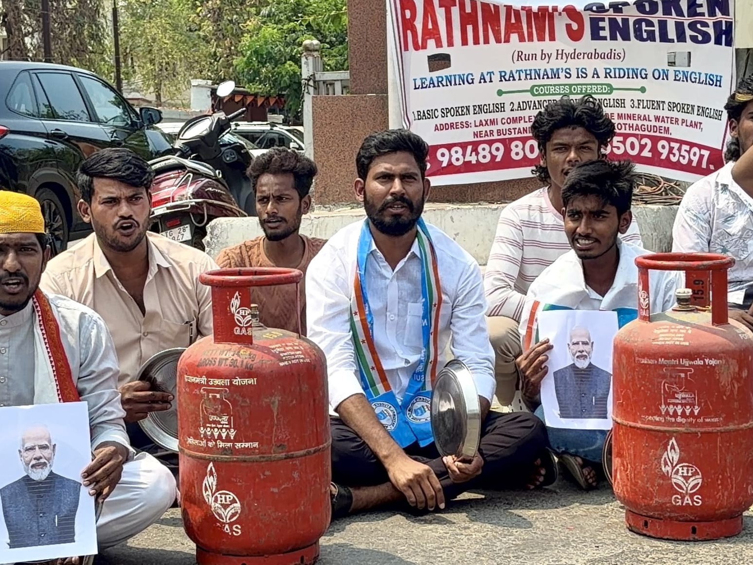 LPG సంక్షోభం..  NSUI నిరసన