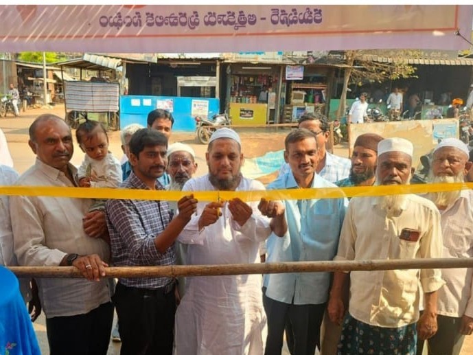 ఎండ తీవ్రత నేపథ్యంలో చలివేంద్రాల ఏర్పాటు