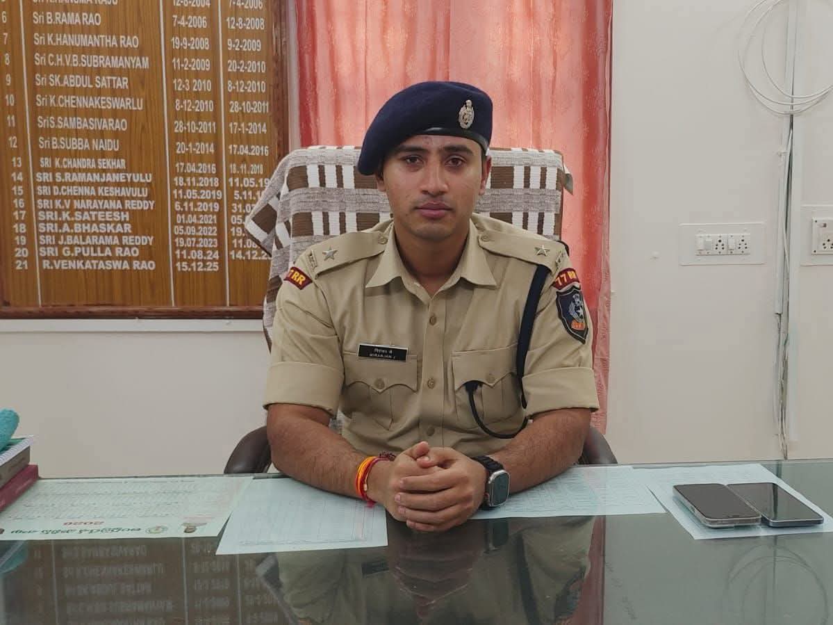 నాదెండ్ల పోలీస్ స్టేషన్ ఇంఛార్జ్‌గా నిరంజన్