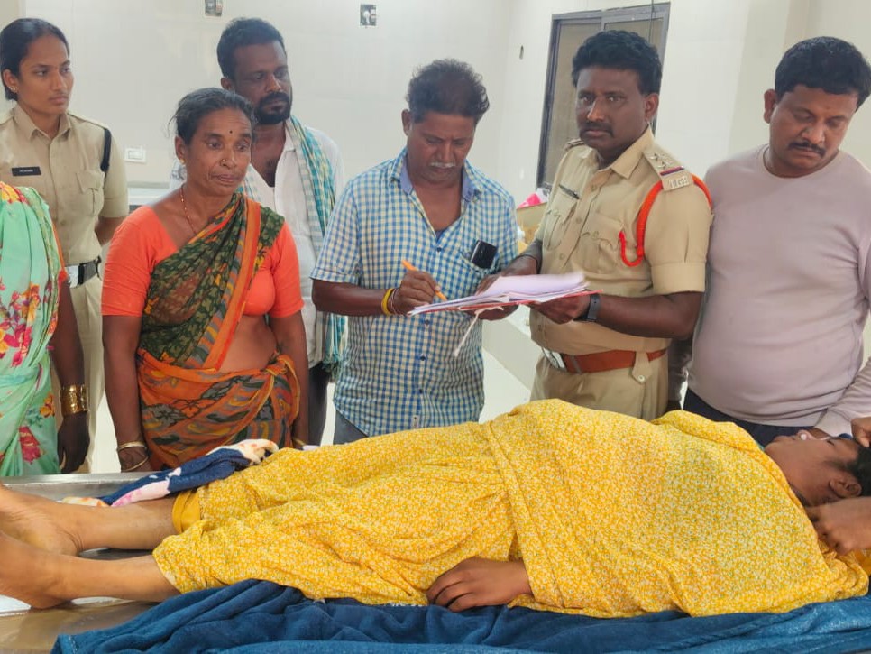 భార్య భర్తల మధ్య గొడవ.. భార్య ఆత్మహత్య