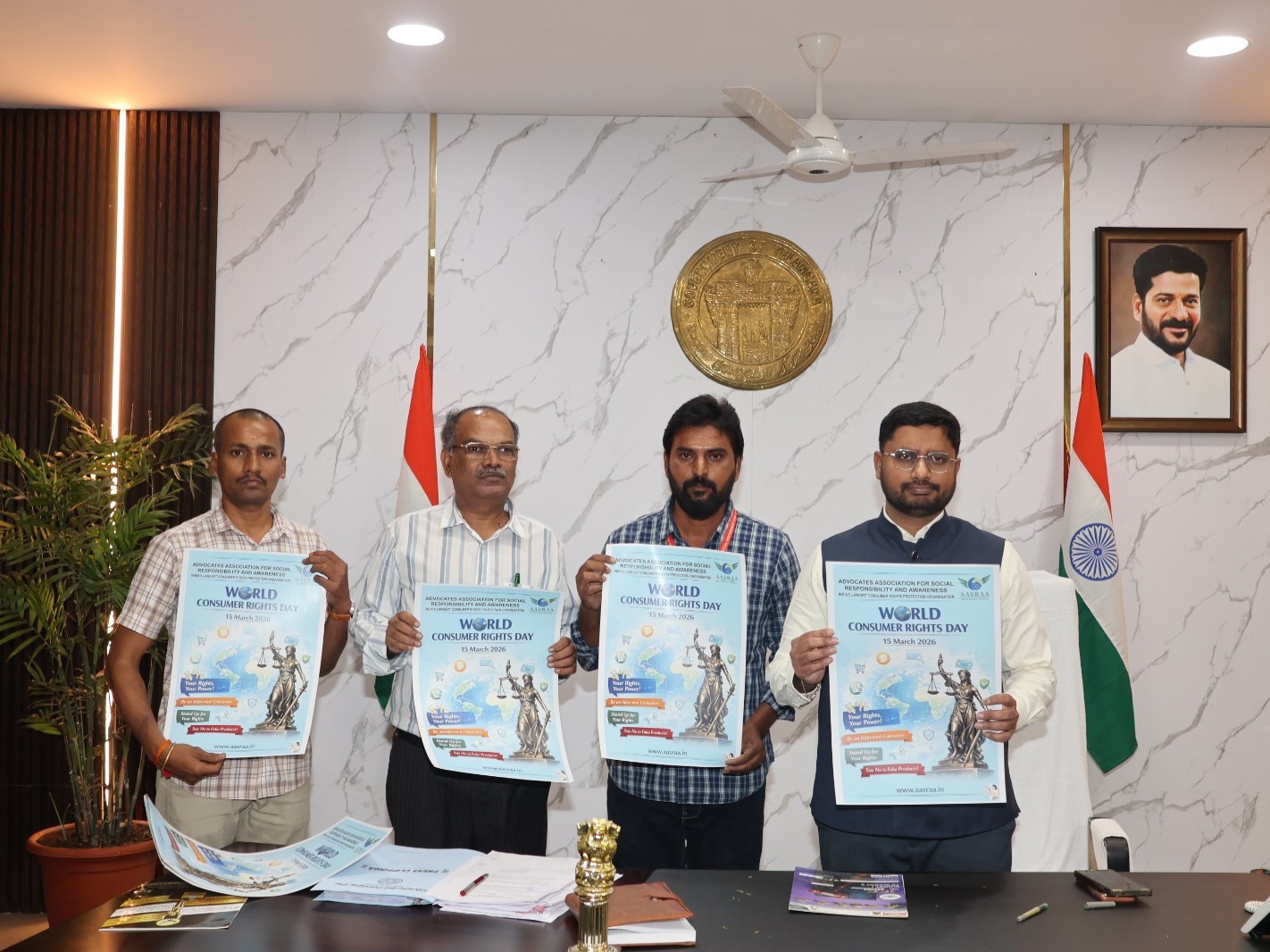 అన్యాయ వ్యాపారాలపై ప్రశ్నించాలి: కలెక్టర్