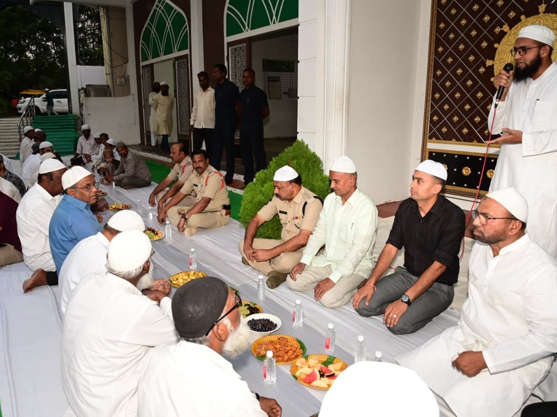 పండుగలను శాంతియుతంగా నిర్వహించుకోవాలి: SP