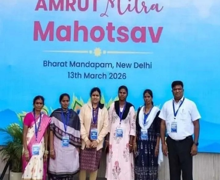 అమృత్ మిత్రగా  ఎంపికైన మహిళా సంఘం సభ్యురాలు