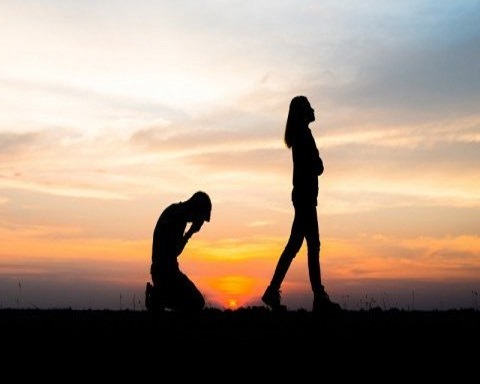 బ్రేకప్ బాధ నుంచి బయటపడండిలా..!