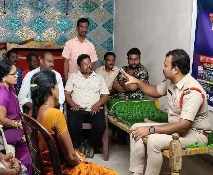 ‘శాంతి భద్రతల పరిరక్షణ కోసం పోలీసుల పల్లెనిద్ర’