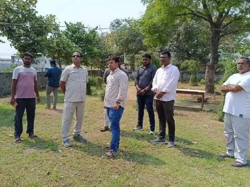 మున్సిపల్ పనుల పరిశీలన