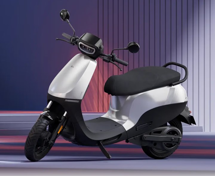 ఓలా స్కూటర్లపై భారీ డిస్కౌంట్