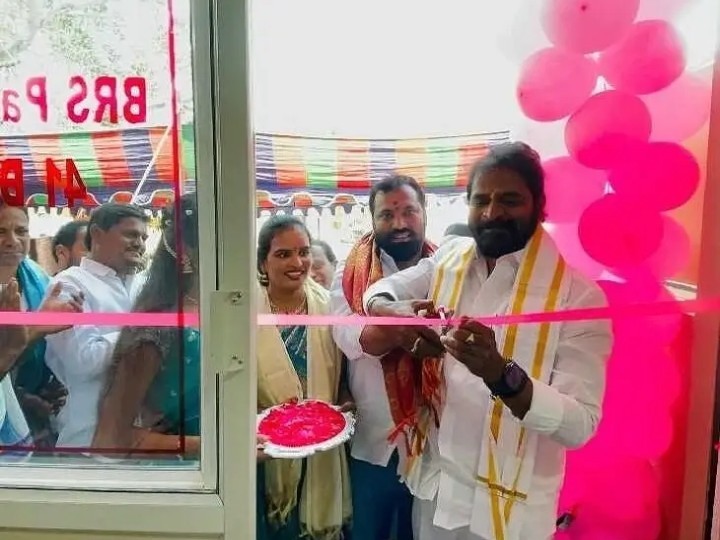 బీఆర్ఎస్ కార్యాలయాన్ని ప్రారంభించిన మాజీ మంత్రి